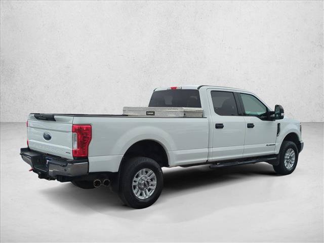 Used 2018 Ford F350 XLT w/ Camper Package AWD/4WD image 5