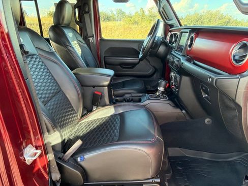 Used 2021 Jeep Gladiator Rubicon AWD/4WD image 22