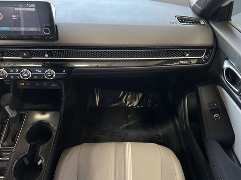 Certified 2025 Honda Civic Sport image 28