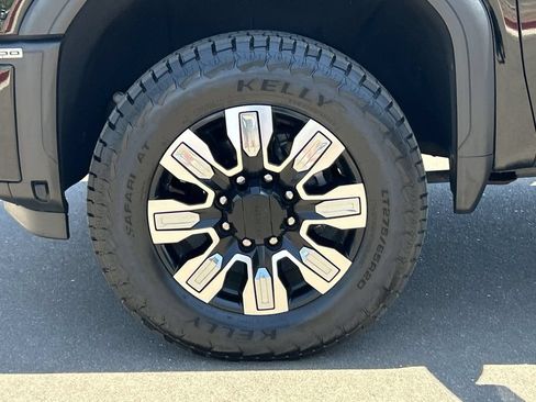 Used 2024 GMC Sierra 2500 Denali w/ Technology Package AWD/4WD image 32