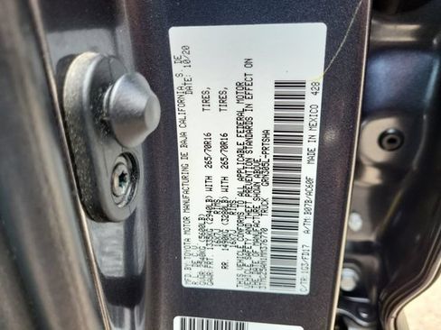 Used 2021 Toyota Tacoma TRD Off-Road w/ Technology Package AWD/4WD image 29