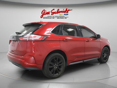Used 2022 Ford Edge ST-Line w/ Cold Weather Package AWD/4WD image 3