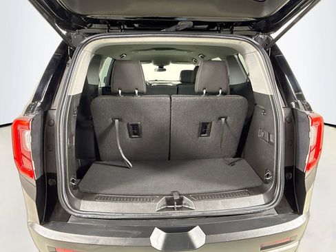 Used 2023 GMC Acadia SLE image 24