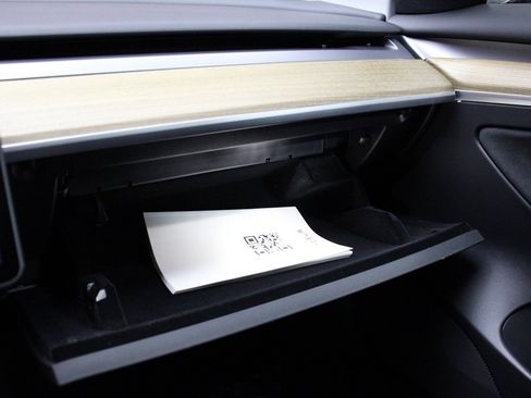 Used 2022 Tesla Model 3 image 30