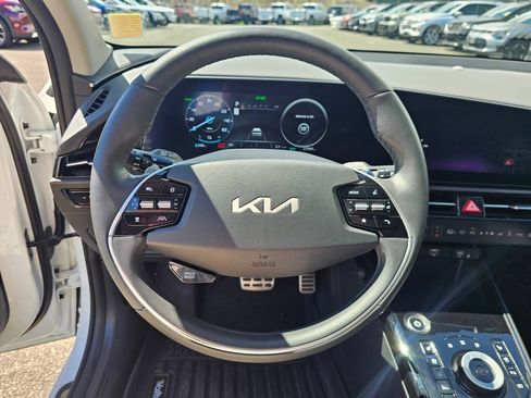 Certified 2023 Kia Niro Wave w/ Wave Preserve Package FWD image 12