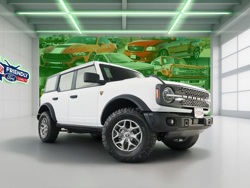 New 2025 Ford Bronco Badlands image 1