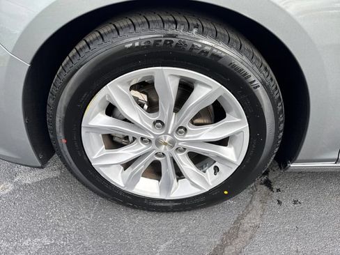 Used 2025 Chevrolet Malibu LT FWD image 28
