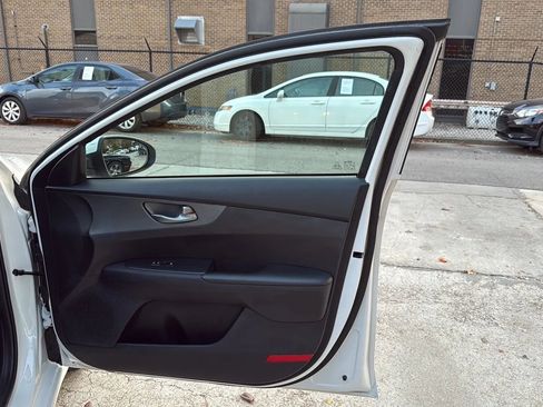 Used 2021 Kia Forte LXS image 23