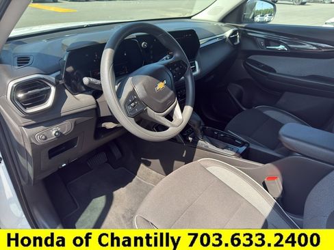 Used 2024 Chevrolet TrailBlazer LS w/ LS Convenience Package AWD/4WD image 21