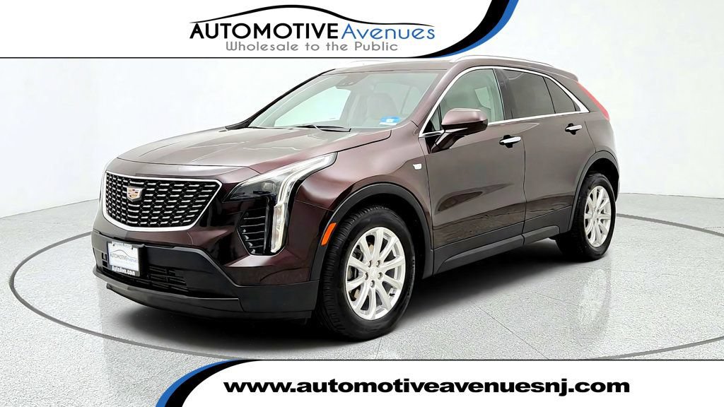 Used 2021 Cadillac XT4 Luxury w/ Cold Weather Package AWD/4WD image 1