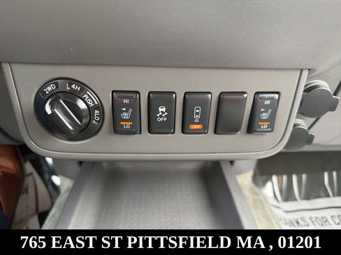 Used 2016 Nissan Frontier SV w/ SV Value Truck Package image 12