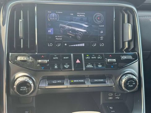 Used 2023 Lexus LX 600 4WD w/ Appearance Package image 37
