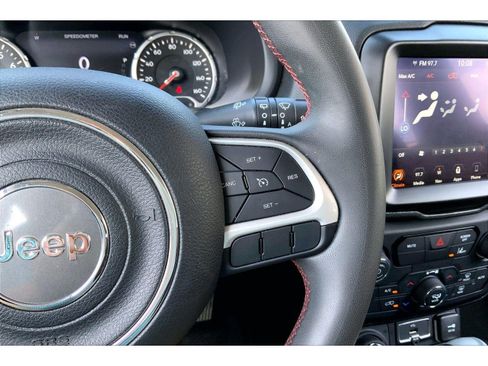 Used 2023 Jeep Renegade Trailhawk AWD/4WD image 18