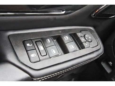 Used 2025 RAM 1500 Limited AWD/4WD image 20