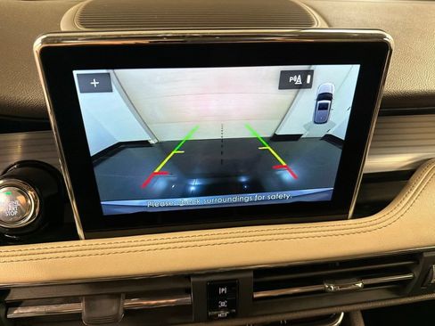 Used 2022 Lincoln Corsair AWD w/ Premium Package image 12