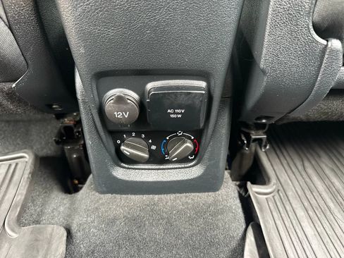 Used 2020 Ford Transit Connect XL image 43