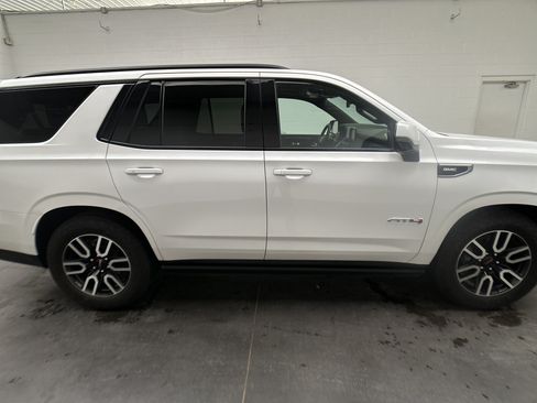 Used 2023 GMC Yukon AT4 w/ AT4 Premium Plus Package AWD/4WD image 11
