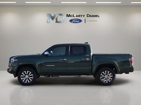 Used 2021 Toyota Tacoma Limited image 3