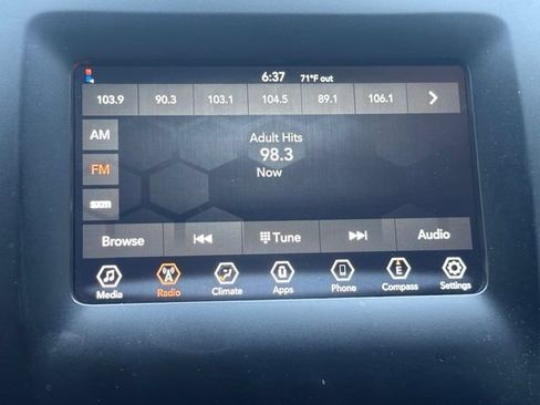 Used 2019 Jeep Cherokee Latitude Plus w/ Trailer Tow Group AWD/4WD image 14