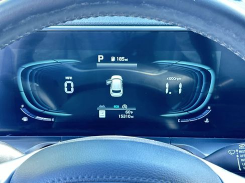 Used 2025 Kia Telluride LX image 22