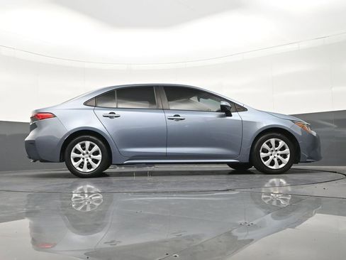 Used 2020 Toyota Corolla LE image 29