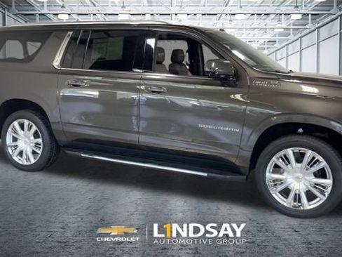 Certified 2021 Chevrolet Suburban High Country AWD/4WD image 3