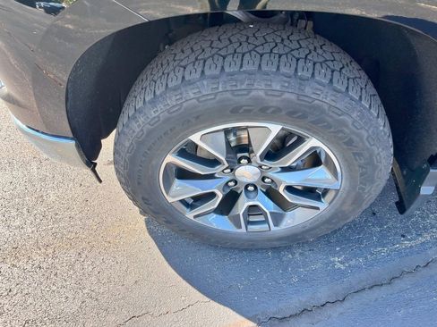 Used 2022 Chevrolet Silverado 1500 LT image 14