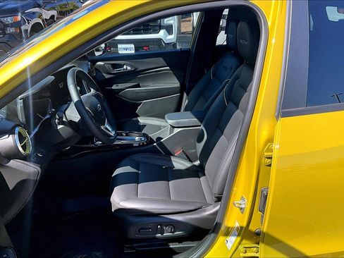 Used 2024 Chevrolet Trax ACTIV w/ Sunroof Package image 19