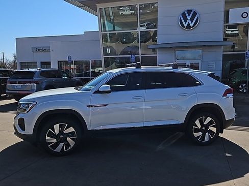 New 2026 Volkswagen Atlas Cross Sport SEL image 8