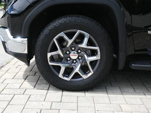 Used 2023 GMC Sierra 1500 SLT w/ SLT Premium Package AWD/4WD image 12
