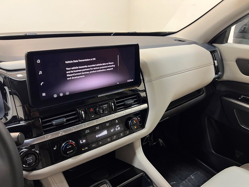 Used 2026 Nissan Pathfinder SL AWD/4WD image 24