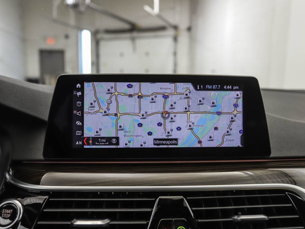 Used 2019 BMW 530i xDrive w/ Convenience Package AWD/4WD image 16