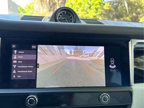 Used 2022 Porsche Macan image 26