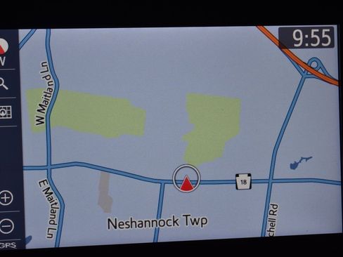 Used 2020 Toyota Highlander XLE image 23