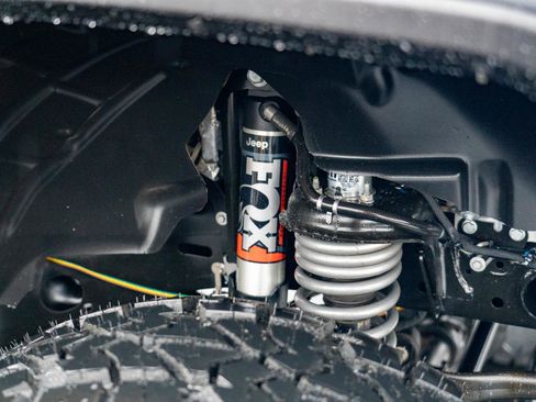 Used 2022 Jeep Gladiator Mojave w/ LED Lighting Group image 7