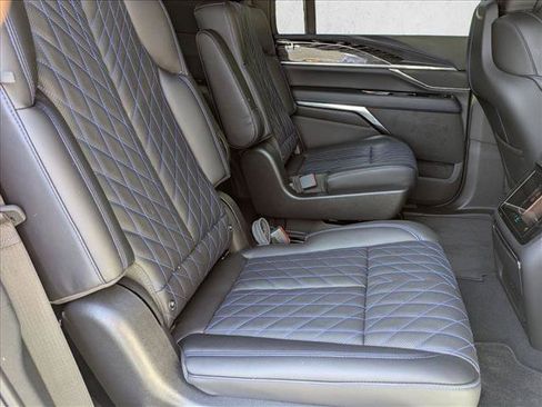 Used 2026 Cadillac Escalade IQL Sport 1 w/ LPO, ONYX Package AWD/4WD image 20