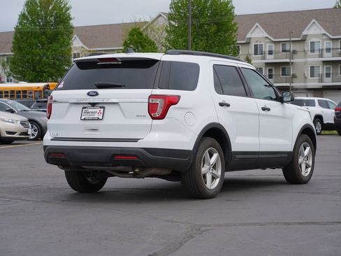 Used 2018 Ford Explorer 4WD image 3
