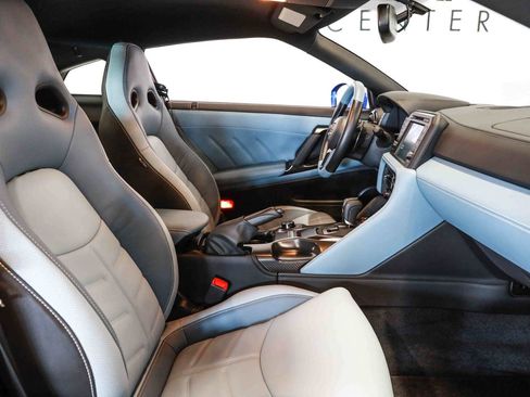 Used 2024 Nissan GT-R w/ Floor Mat Package AWD/4WD image 30