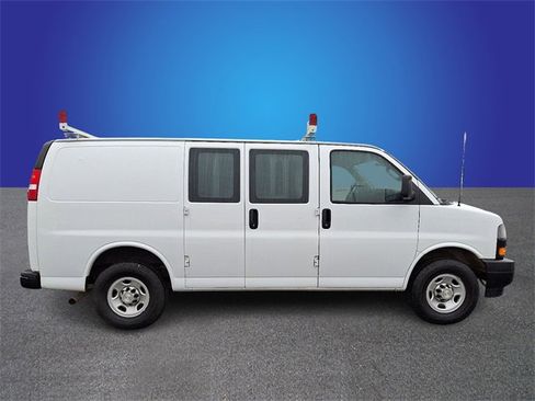 Used 2021 Chevrolet Express 2500 Work Van w/ Driver Convenience Package image 4