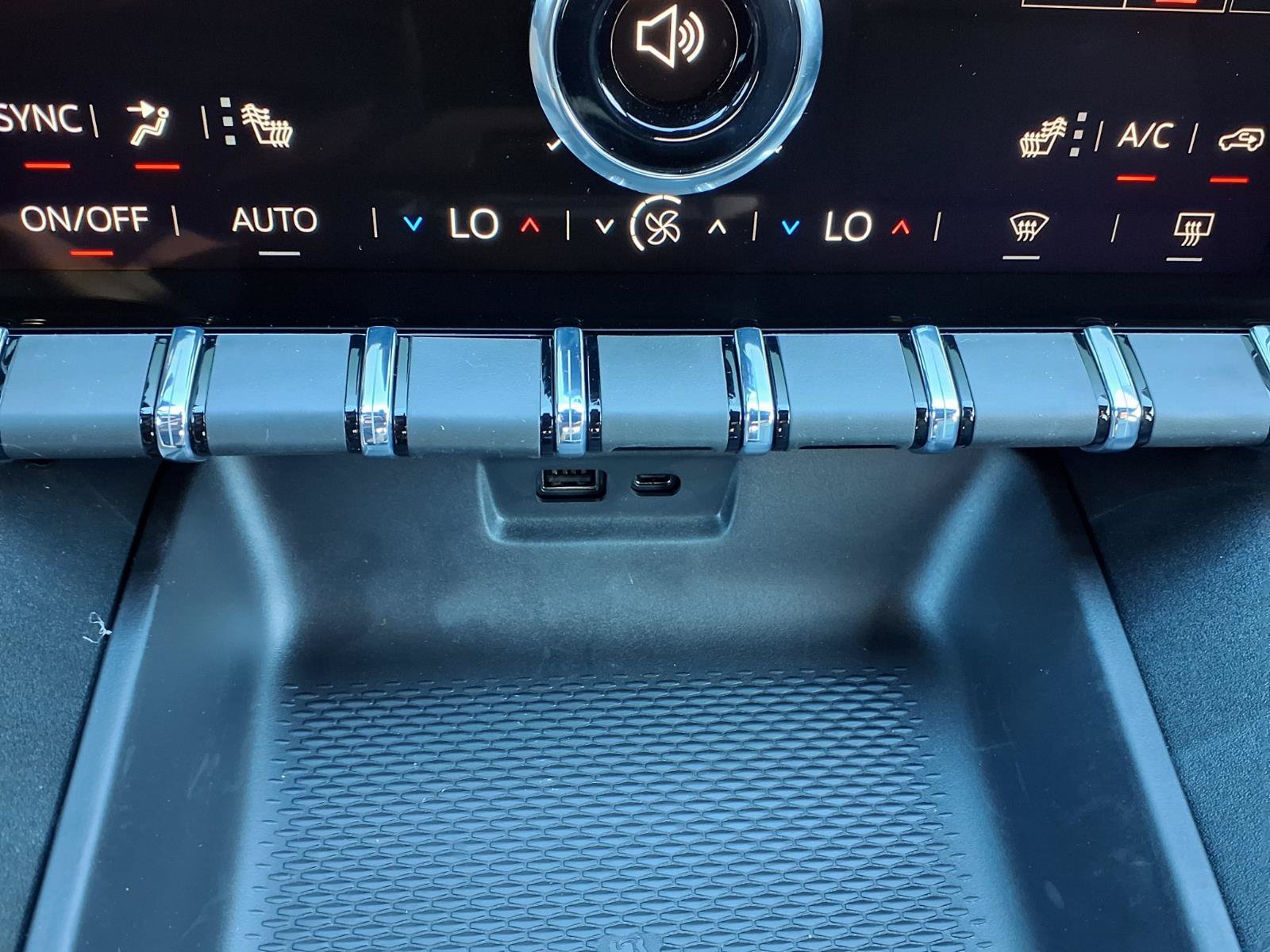 New 2027 GMC Terrain AT4 AWD/4WD image 6