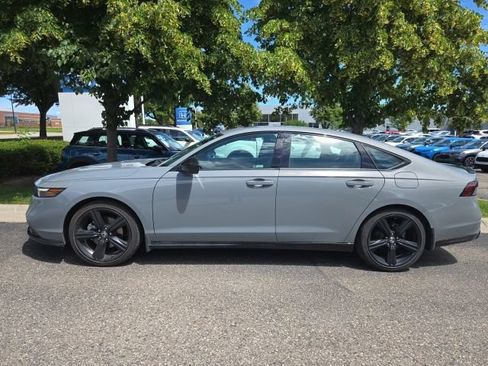 Used 2023 Honda Accord Sport image 2