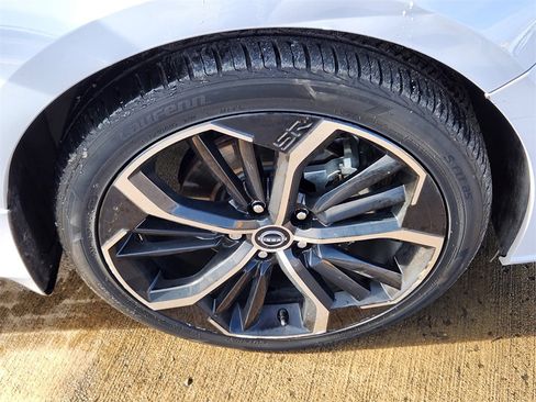 Used 2023 Nissan Altima 2.5 SR image 16