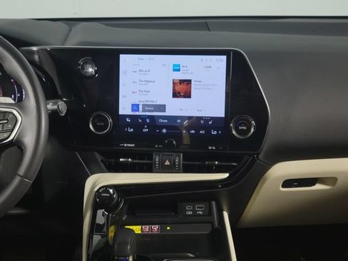 Used 2024 Lexus NX 350 AWD image 25