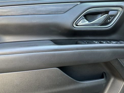 Used 2021 GMC Yukon SLT w/ SLT Luxury Package image 11