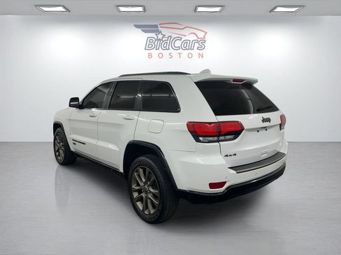 Used 2016 Jeep Grand Cherokee Limited 75th Anniversary AWD/4WD image 6