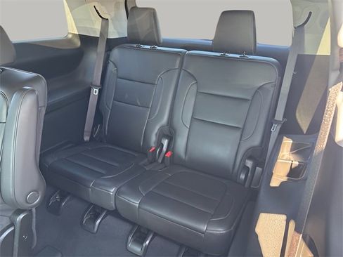 Used 2023 GMC Acadia SLT image 20