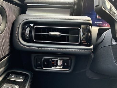 New 2026 Lincoln Aviator AWD image 27