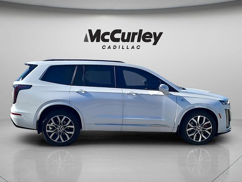 Used 2023 Cadillac XT6 Sport AWD/4WD image 8