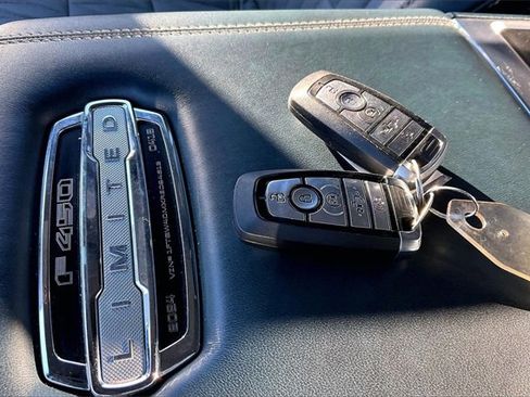 Used 2024 Ford F450 Limited w/ FX4 Off-Road Package image 10