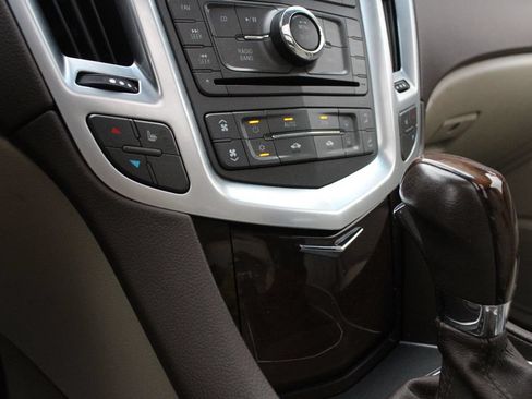 Used 2011 Cadillac SRX Luxury FWD image 17